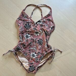 Kona Sol• swimsuit• small• like new • A-1760